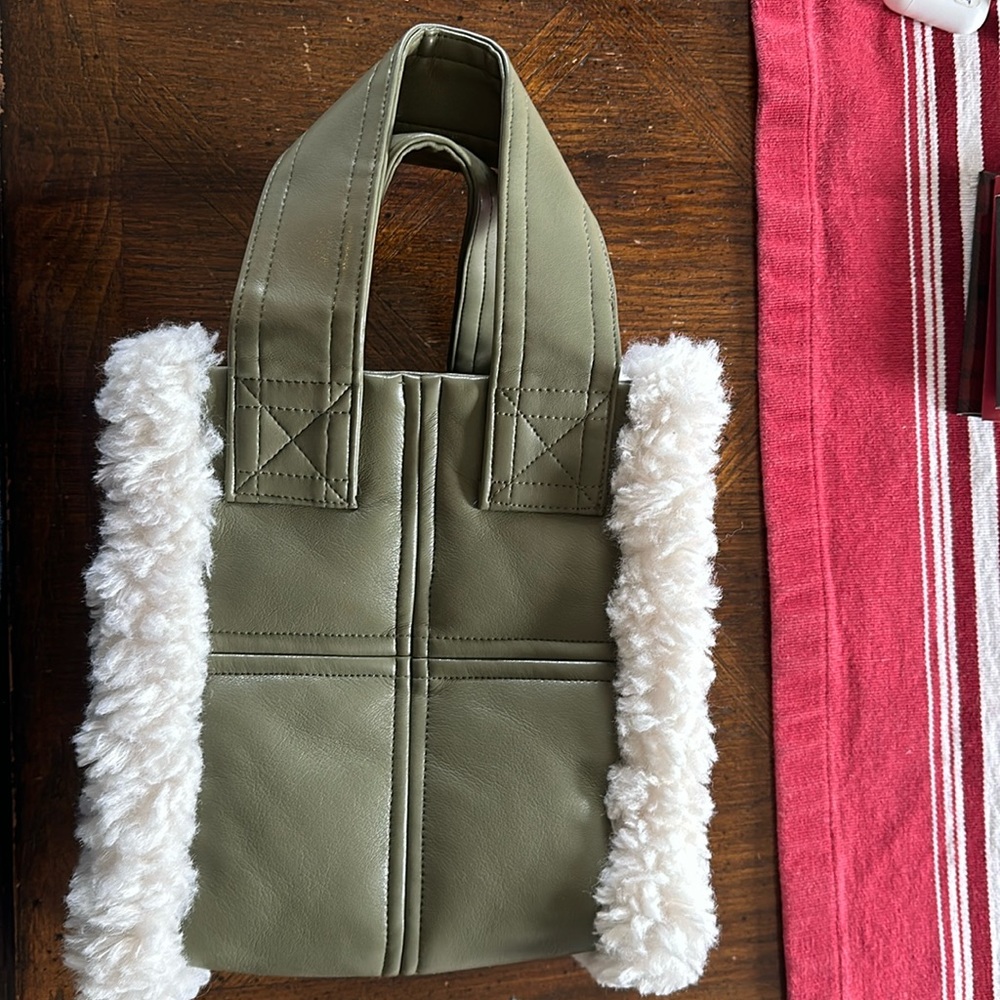 Green never worn stand studio bag :olive green